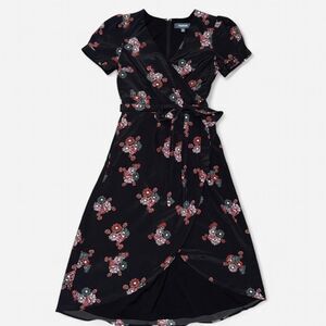 Modcloth Floral Short Sleeve Wrap Midi Dress with Waist Tie; Size XS